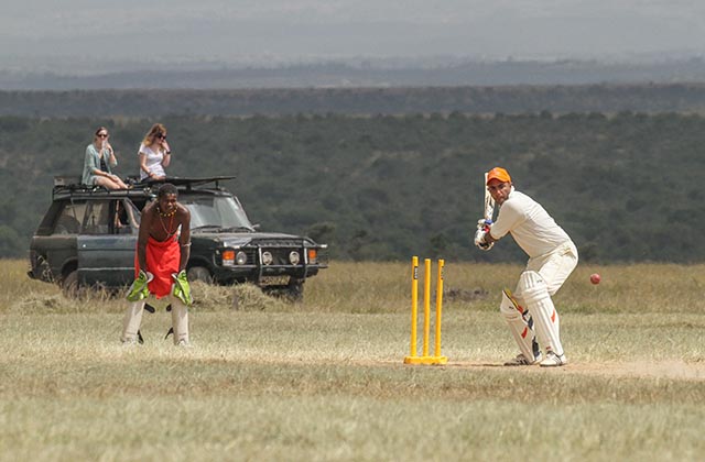 PRESS RELEASE: WORLD CRICKETERS JOIN MAASAI WARRIORS TO KEEP WHITE RHINO BATTING ON